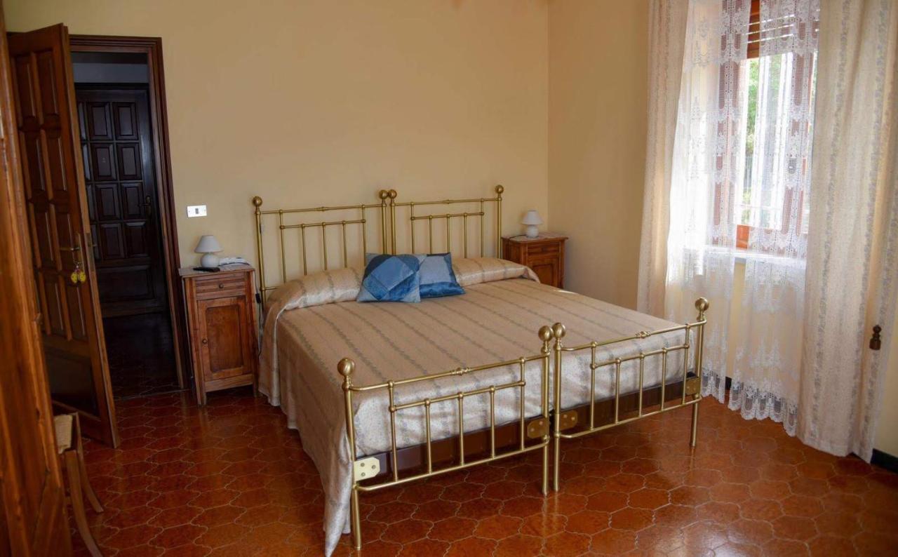 B&B Le Coccinelle Torre Bormida Bagian luar foto