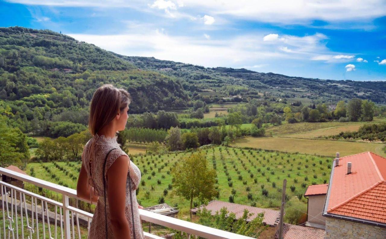 B&B Le Coccinelle Torre Bormida Bagian luar foto