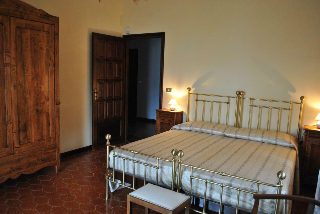 B&B Le Coccinelle Torre Bormida Bagian luar foto