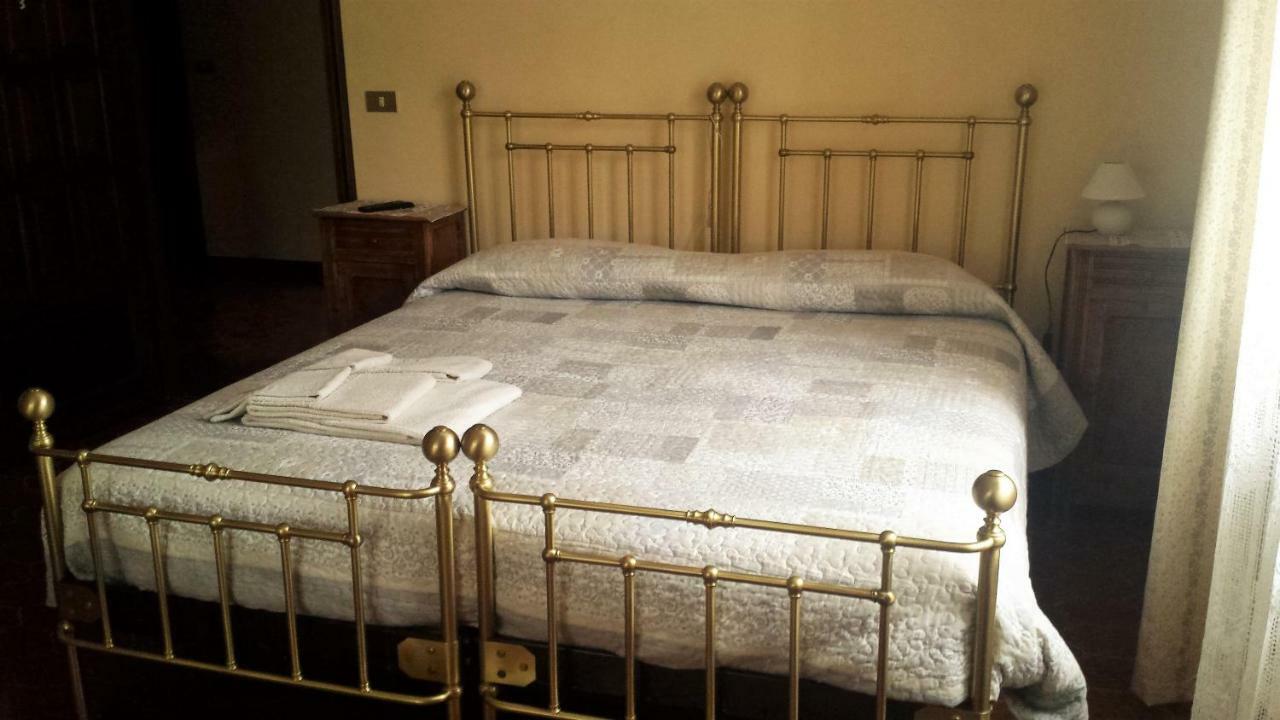 B&B Le Coccinelle Torre Bormida Bagian luar foto
